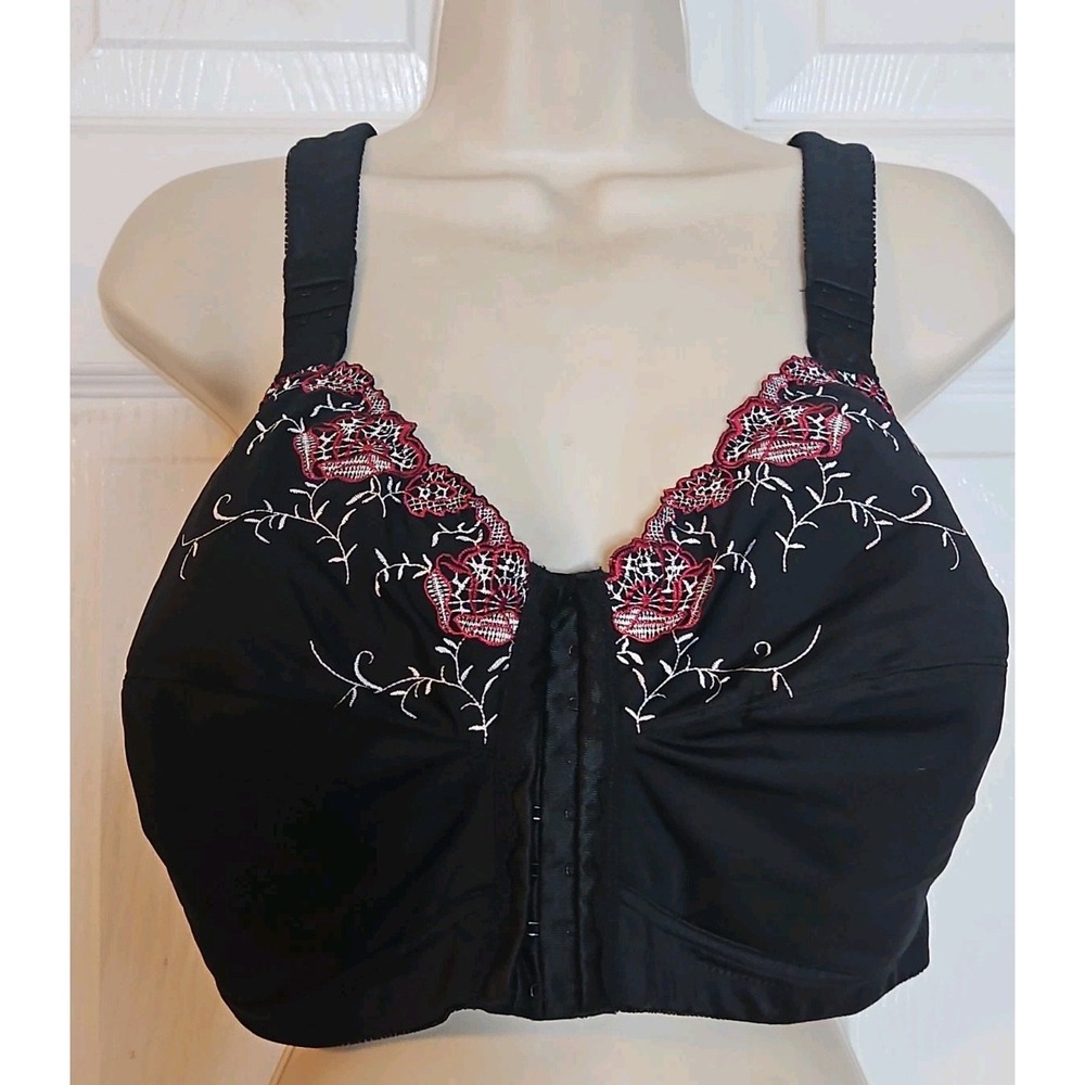 Comfort Choice Bra 42DDD Black Floral Embroided Wireless Unlined Adj Clasp Front